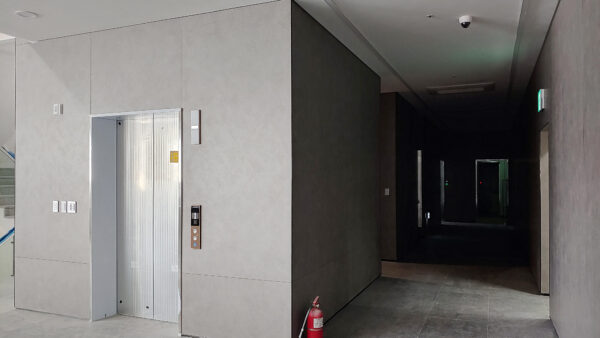 20210109_-인터로조-사옥-Cement-Grey-4.jpg
